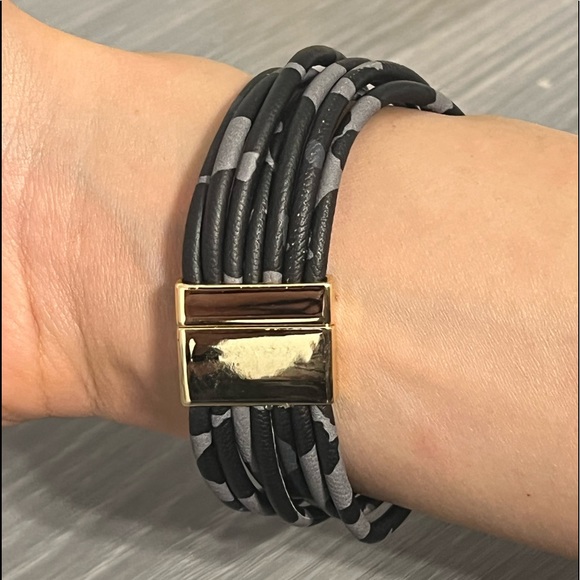 Gold and Faux Leather Magnetic Bracelet, Black and Gray with Gold Beads - Picture 3 of 5